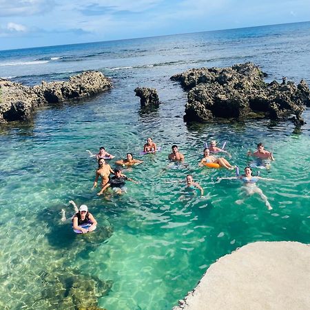 Eton Banana Bay Beach Club B&B 외부 사진