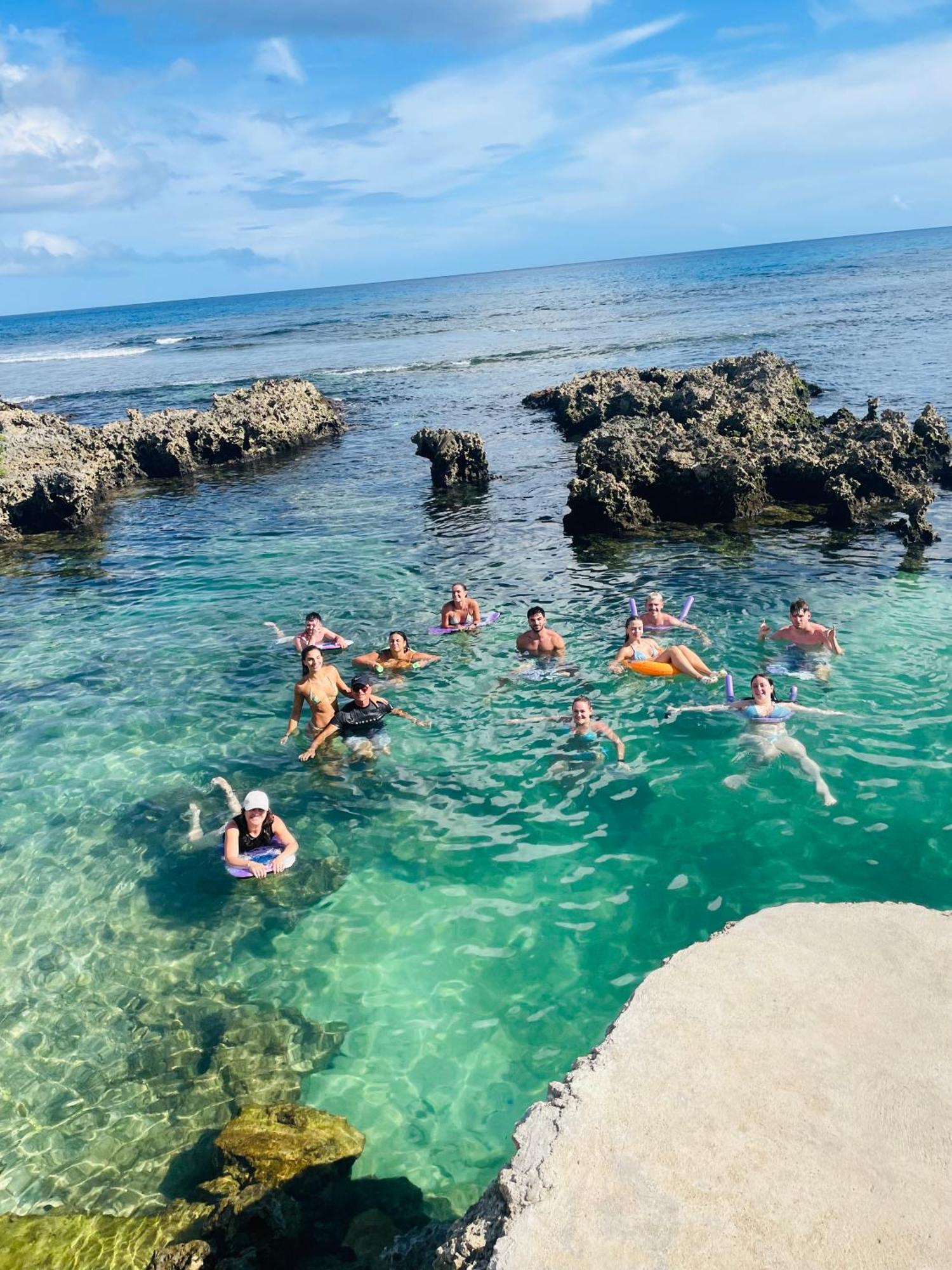 Eton Banana Bay Beach Club B&B 외부 사진