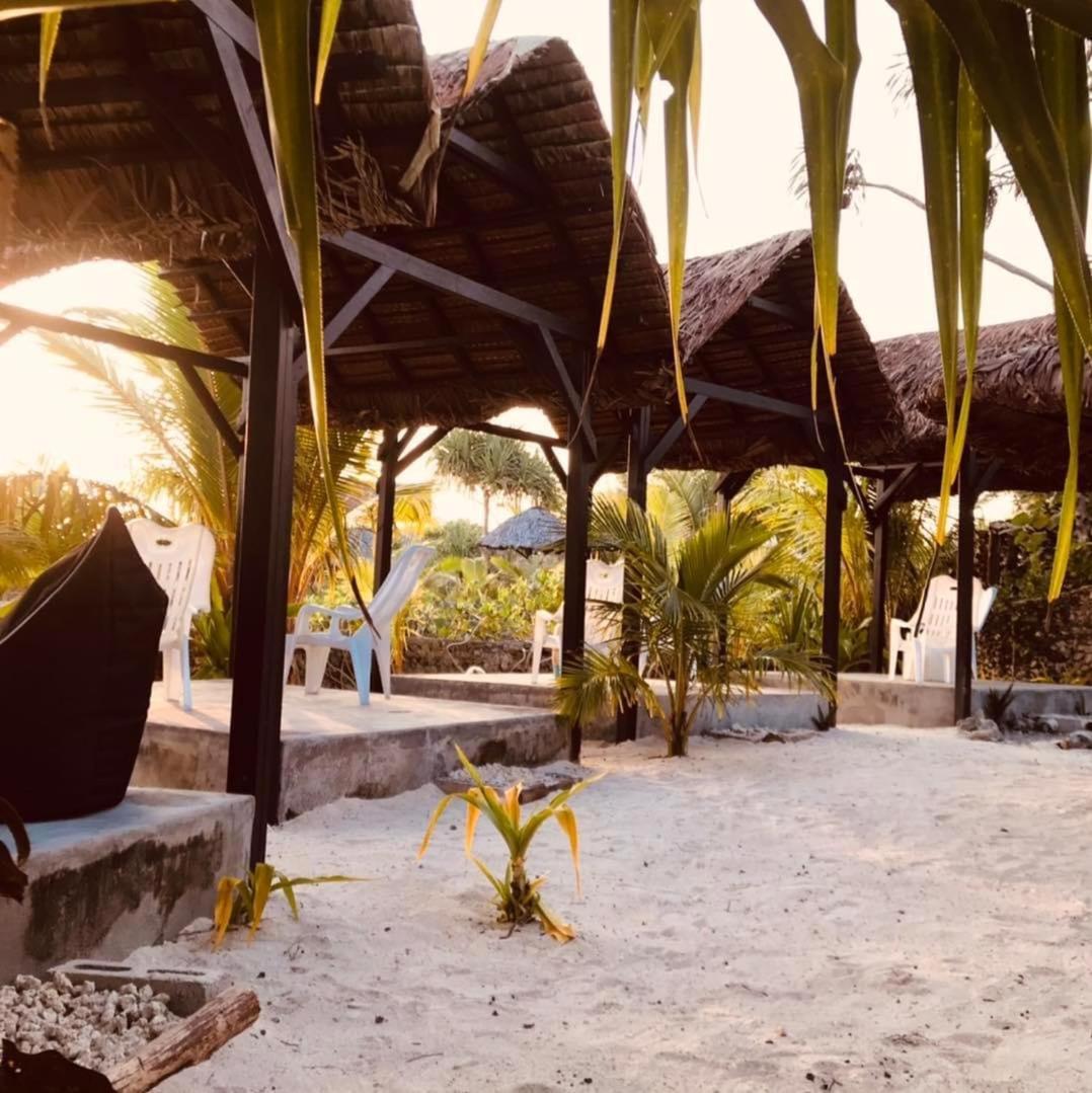 Eton Banana Bay Beach Club B&B 외부 사진