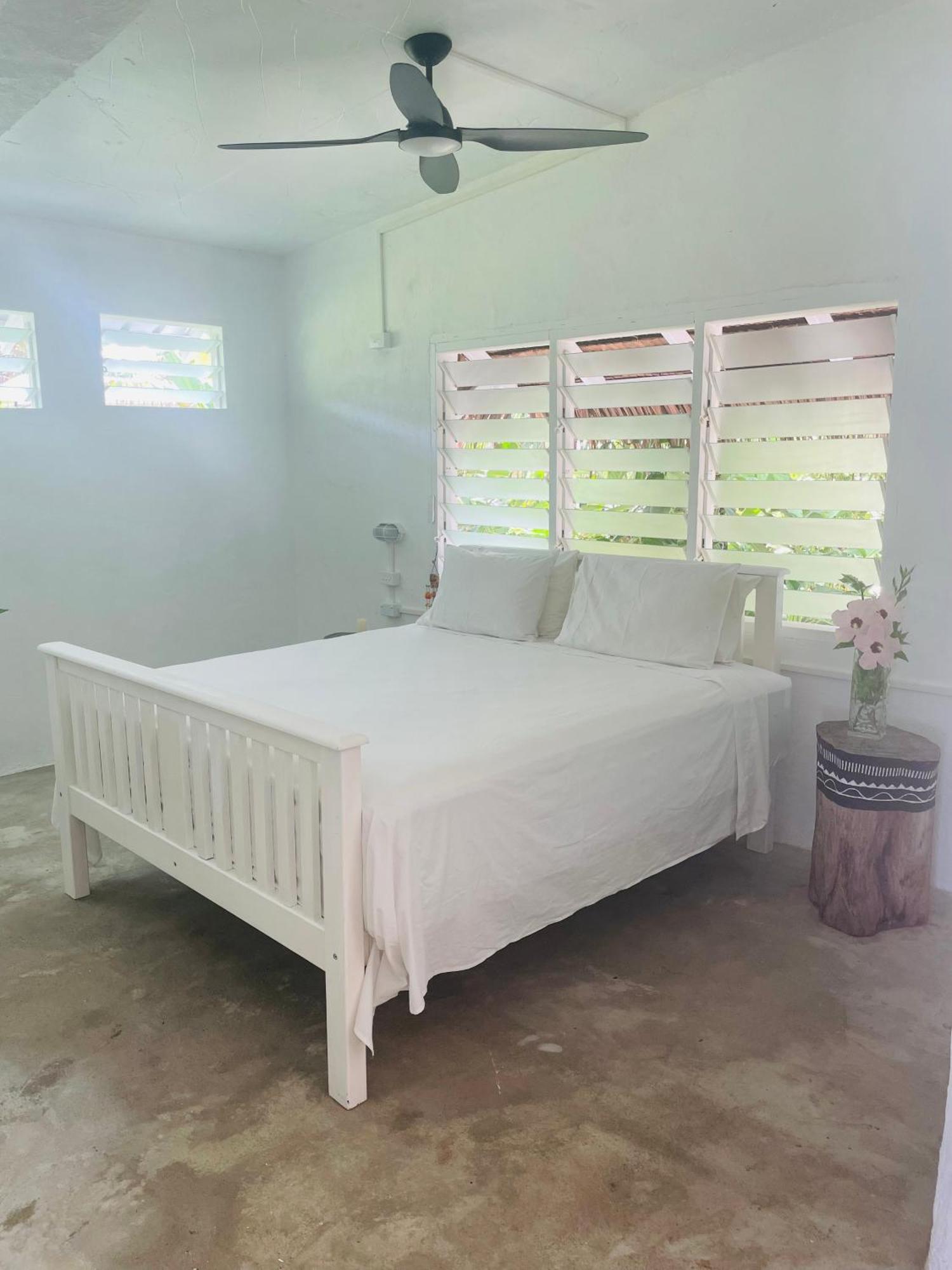 Eton Banana Bay Beach Club B&B 외부 사진