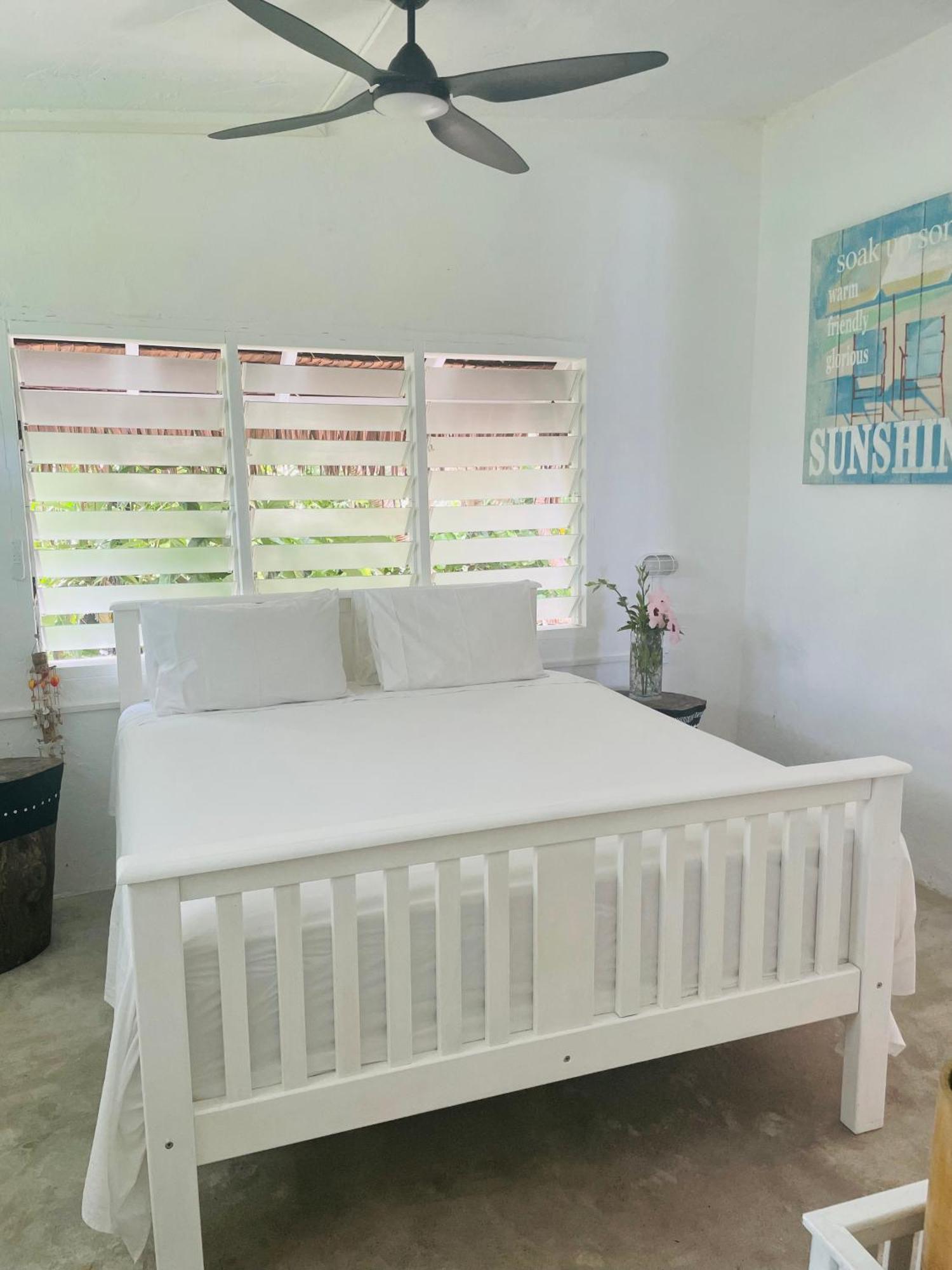Eton Banana Bay Beach Club B&B 외부 사진